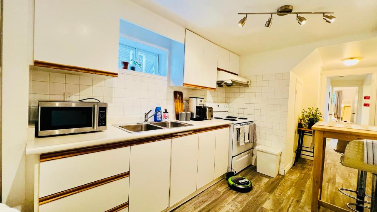 Toronto Bed & Breakfast - Free Parking מראה חיצוני תמונה