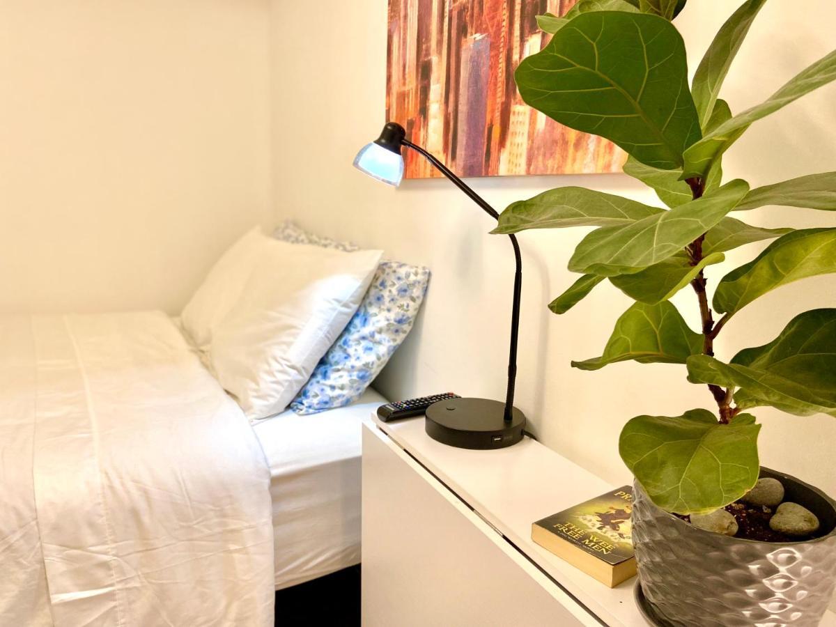 Toronto Bed & Breakfast - Free Parking מראה חיצוני תמונה