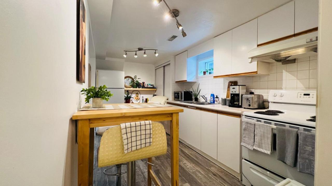 Toronto Bed & Breakfast - Free Parking מראה חיצוני תמונה