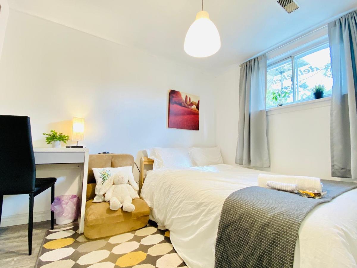 Toronto Bed & Breakfast - Free Parking מראה חיצוני תמונה