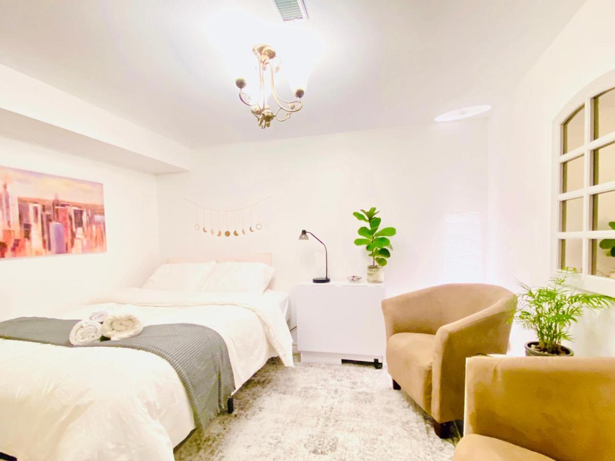Toronto Bed & Breakfast - Free Parking מראה חיצוני תמונה