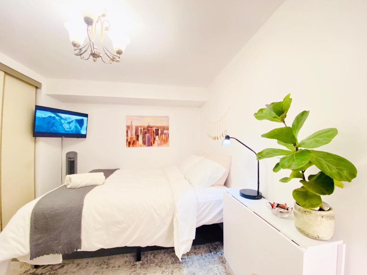 Toronto Bed & Breakfast - Free Parking מראה חיצוני תמונה