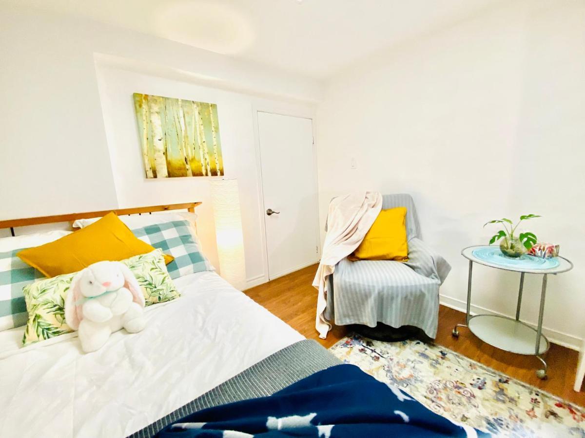 Toronto Bed & Breakfast - Free Parking מראה חיצוני תמונה