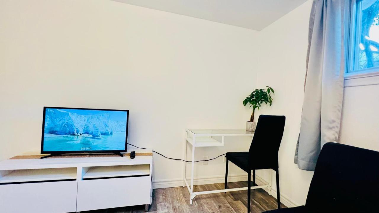 Toronto Bed & Breakfast - Free Parking מראה חיצוני תמונה
